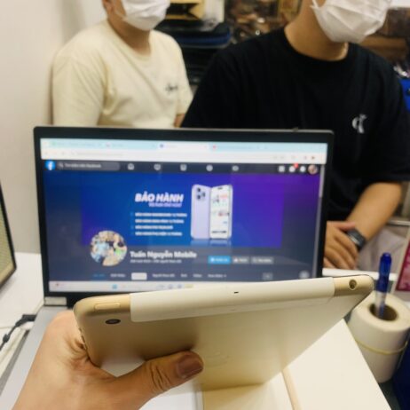 z5052157125928_5df1e3cd4be07d4d44e75192f43b1f5c