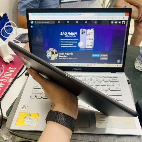 z5563648139173_784401cc79235964e94810a7437bfa55