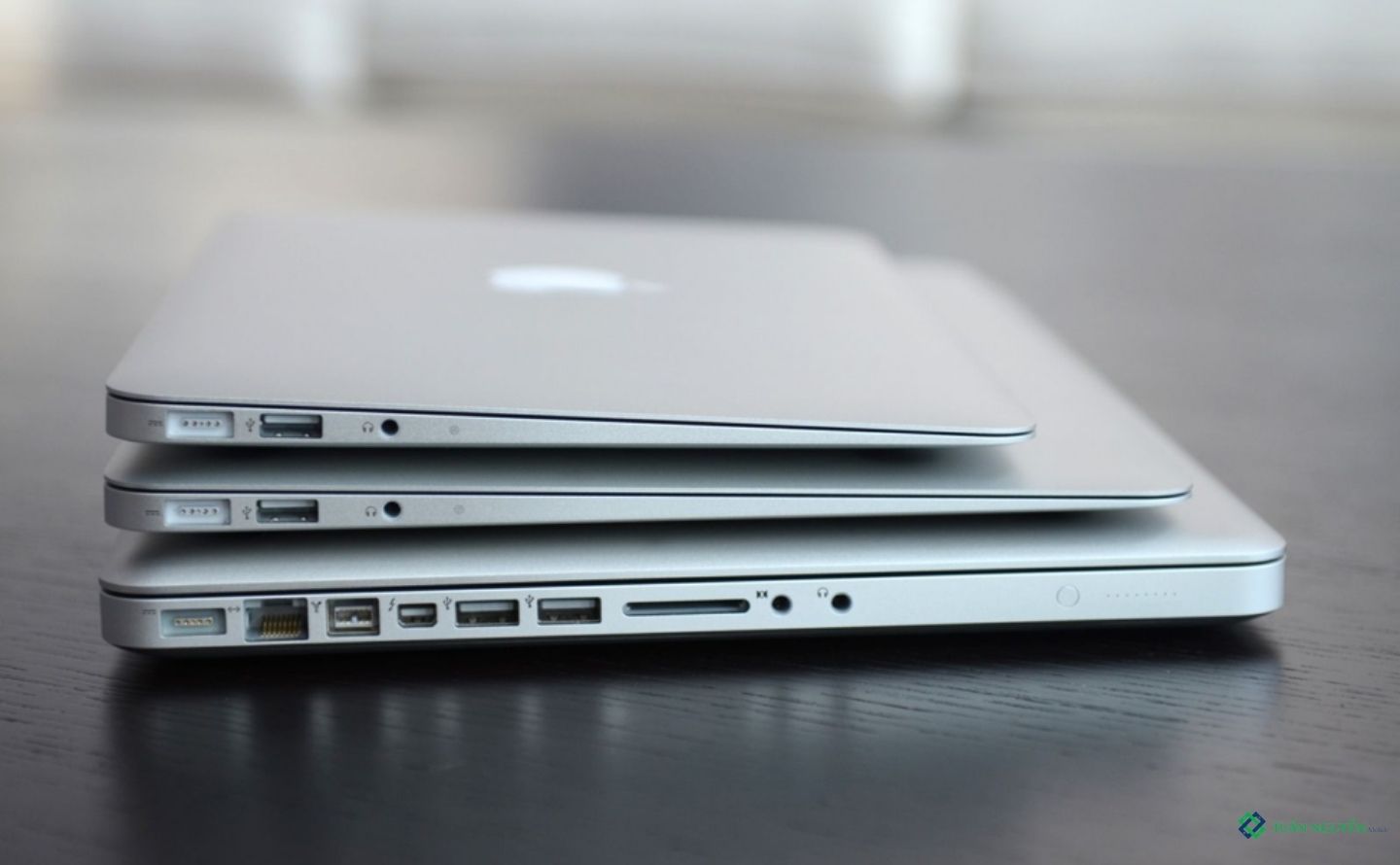 Macbook Air và Macbook Pro