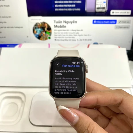Apple Watch SE 3 40mm Starlight dung lượng pin 100%