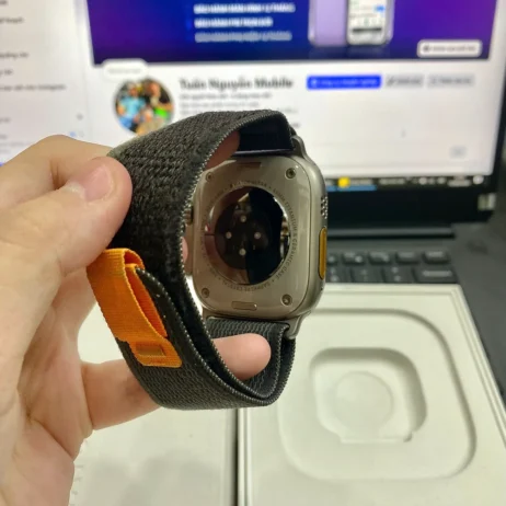 apple-watch-ultra-1-49mm-cu-mat-lung-titanium Apple Watch Ultra 1 49mm cũ mặt lưng Titanium