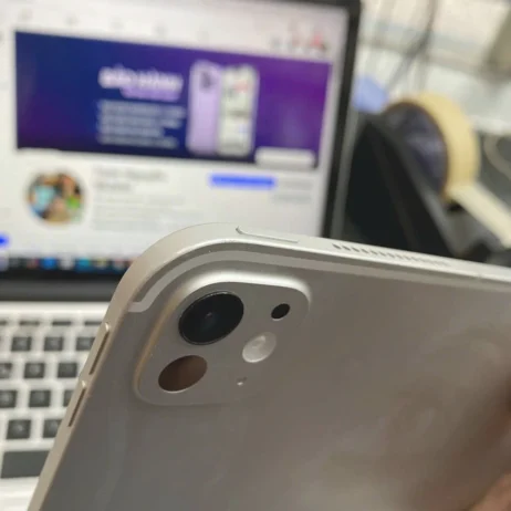 iPad Pro M4 camera sau wide ultra-wide