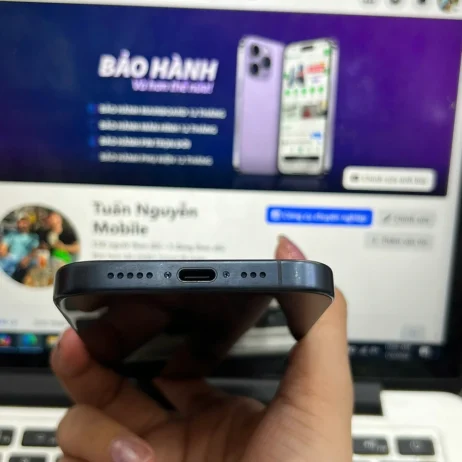 iPhone 15 Pro 128GB Xanh cạnh đáy USB-C