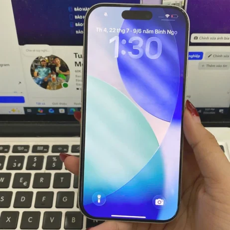 iPhone 17 Pro 512G Bạc màn hình khóa
