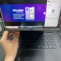 Samsung Galaxy Tab A8 cu canh duoi cong USB-C va jack 3.5mm