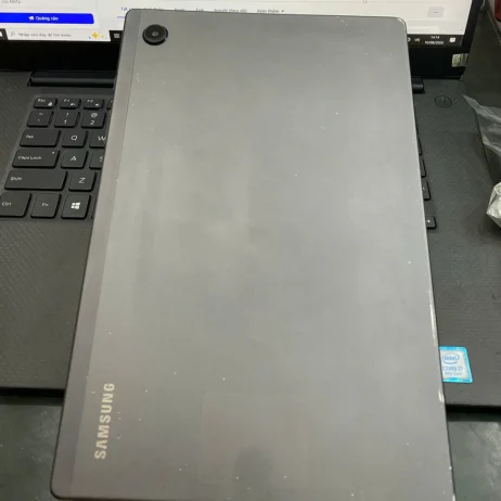 samsung-galaxy-tab-a8-cu-mat-lung Samsung Galaxy Tab A8 cu mat lung mau xam