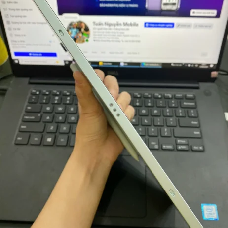 samsung-tab-s9-fe-xanh-cu-chan-ket-noi-ban-phim Samsung Galaxy Tab S9 FE Xanh cũ chân kết nối bàn phím