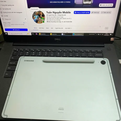 samsung-tab-s9-fe-xanh-cu-mat-lung-but-spen Samsung Galaxy Tab S9 FE Xanh cũ mặt lưng và bút S Pen