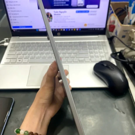 iPad Air 4 cạnh bên thân máy mỏng nhẹ
