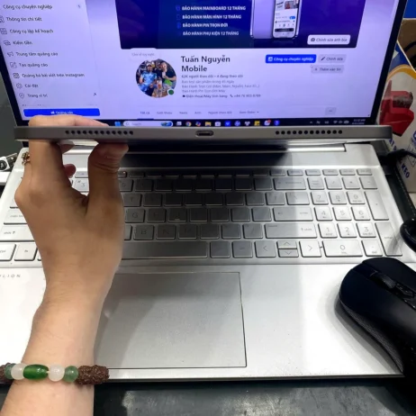 iPad Air 4 cổng USB-C và loa