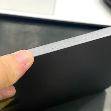 iPad Air 4 viền cạnh máy nhôm nguyên khối