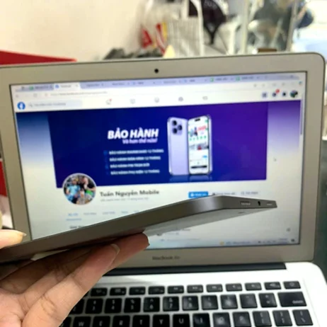 ipad-pro-11-inch-the-he-3-m1-128gb-wifi-xam-canh-duoi iPad Pro 11 inch thế hệ 3 M1 cạnh máy