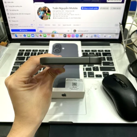 iphone-17-256gb-den-canh-tren-cum-camera iPhone 17 256GB Đen cạnh trên cụm camera