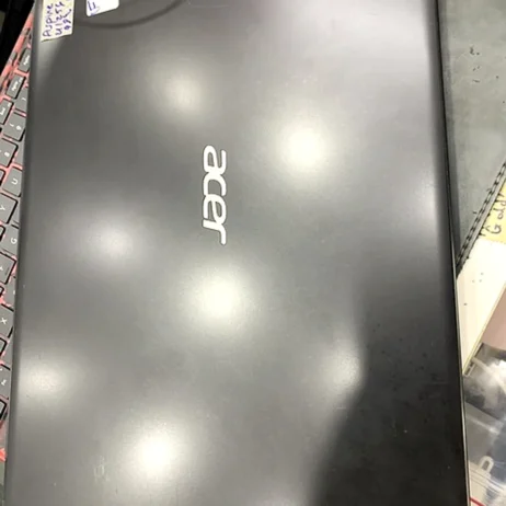 Laptop Acer Aspire 3 A315-56 mặt lưng logo Acer