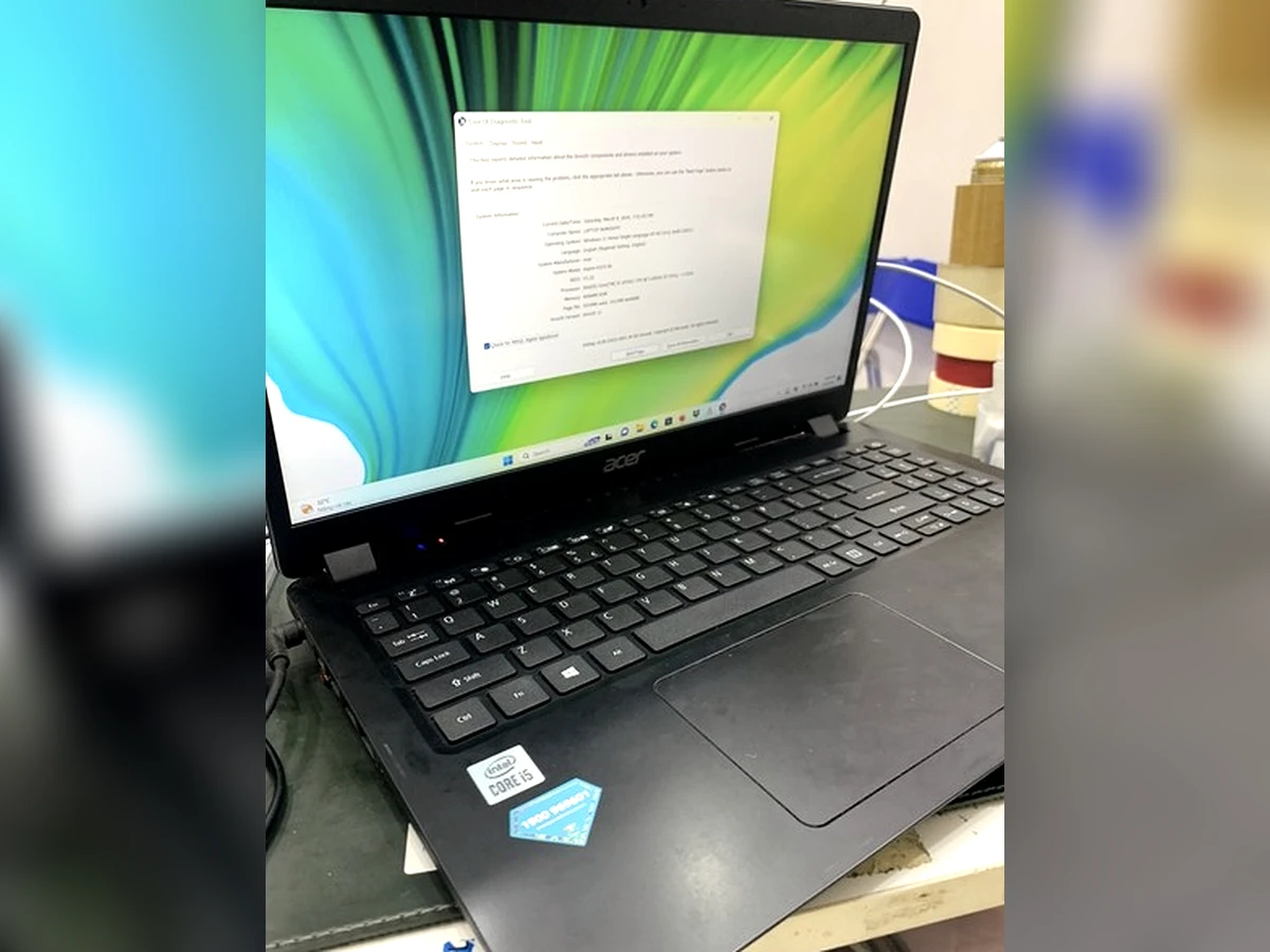 Laptop Acer Aspire 3 A315-56 mở máy tổng thể