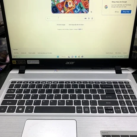 Laptop Acer Aspire A515-53 bàn phím và màn hình
