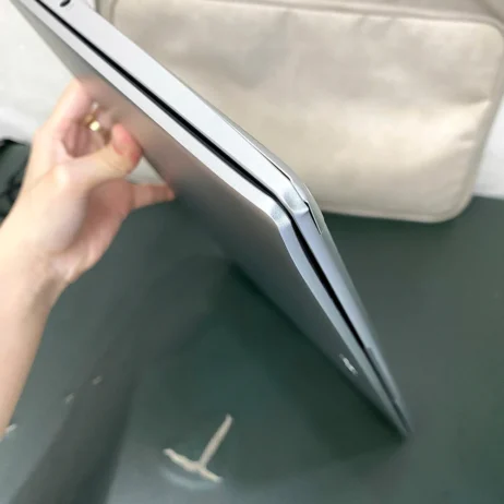 Laptop Acer Swift Go 14 thân máy mỏng nhẹ
