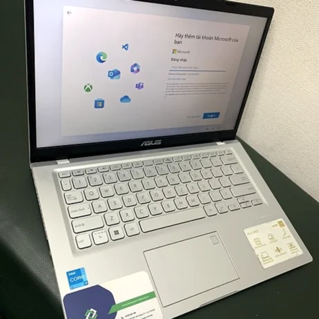 Laptop Asus Vivobook A415EA bàn phím và màn hình