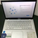 Laptop Asus Vivobook A415EA mặt trước mở máy
