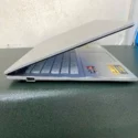 Laptop Asus Vivobook Go E1504FA cạnh cổng kết nối