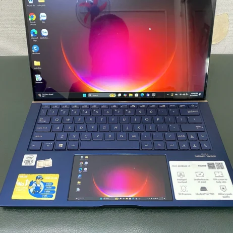 Laptop ASUS ZenBook UX334FAC i5-10210U màn hình và ScreenPad