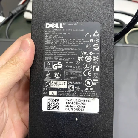 Laptop Dell Precision 3530 sạc zin Dell 130W