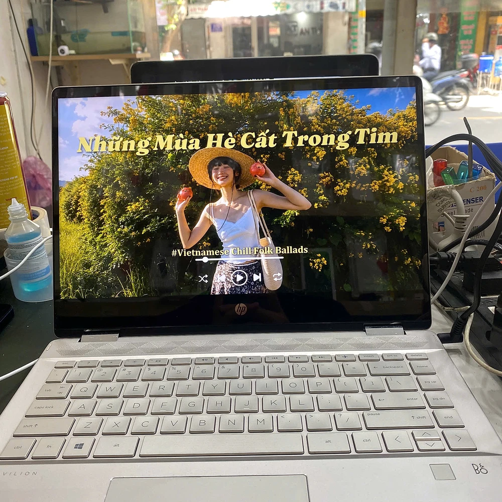 laptop-hp-pavilion-x360-14-i3-10110u Laptop HP Pavilion x360 14 i3-10110U màn cảm ứng mở máy