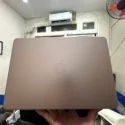 MacBook Neo 13 inch màu Hồng mặt lưng logo Apple