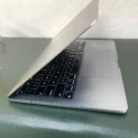 MacBook Pro 13 inch M1 2020 cạnh trái cổng USB-C