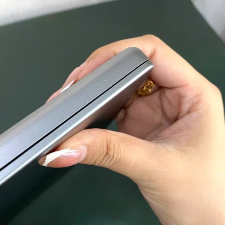 MacBook Pro 14 M1 Pro 2021 Xám cạnh chi tiết