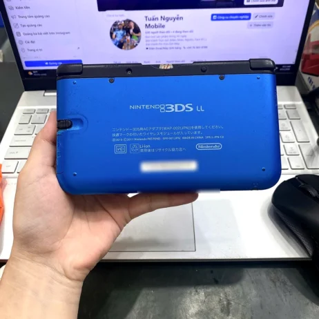 Nintendo 3DS LL xanh cũ mặt lưng
