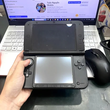 Nintendo 3DS LL xanh cũ mặt trong nút bấm