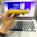 Nintendo Switch Lite vàng cũ cạnh bên chi tiết