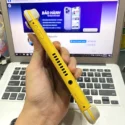 Nintendo Switch Lite vàng cũ cạnh trên khe game