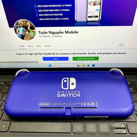 nintendo-switch-lite-xanh-cu-logo-mat-lung Nintendo Switch Lite xanh cũ logo mặt lưng