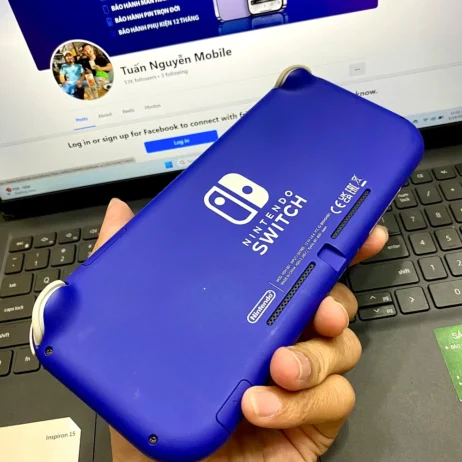 nintendo-switch-lite-xanh-cu-tren-tay Nintendo Switch Lite xanh cũ trên tay
