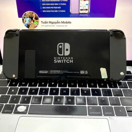 Nintendo Switch V2 cũ mặt lưng model HAC-001