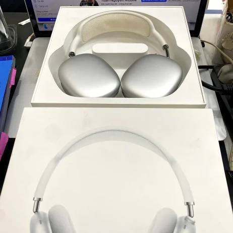 airpods-max-a2096-trang-cu-trong-hop AirPods Max A2096 trắng cũ đặt trong hộp