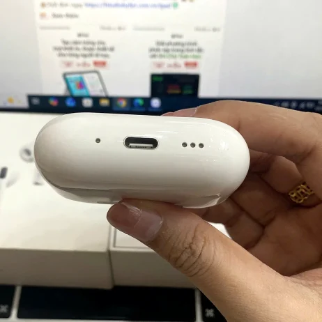 airpods-pro-3-cu-cong-usb-c Cổng USB-C trên hộp sạc AirPods Pro 3 cũ