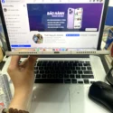 iPad Air 4 Bạc cạnh dưới cổng USB-C và loa
