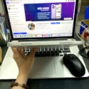iPad Gen 10 Bạc cạnh trên nút nguồn Touch ID