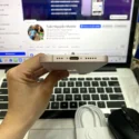 iPhone 17e 256GB Hồng đáy cổng USB-C