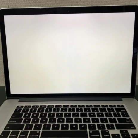 MacBook Pro Retina 15 inch 2013 mặt trước